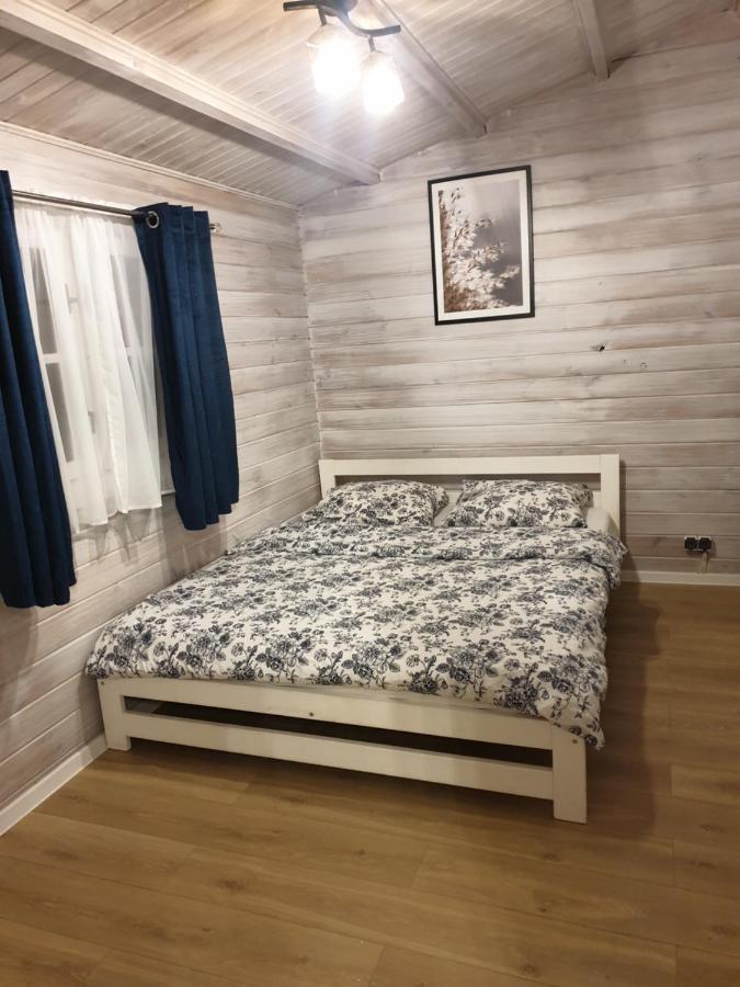 Domki W Lasku Wiele Exterior foto